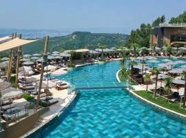 Select Hill Resort