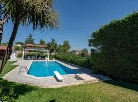 Poolside Paradise Dilesi by ΜΡS