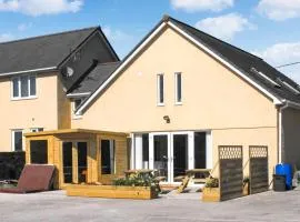 Glynogwr Lodge