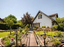 Villa Base Kırkpınar Detached Villa with pool