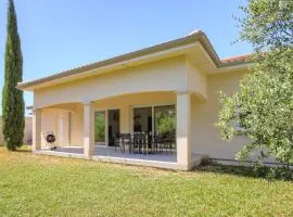 Charmante maison 6 à 8 pers PMR proche Lyon