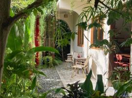 Surfer's Hideout, casa de campo em General Luna