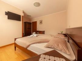 Guest House Pod Slavnikom, hotel i Podgorje