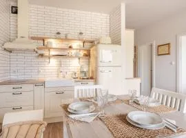 Sunset Resort VI, Nadmorska 98A