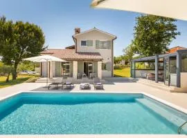 Villa Philia by Villsy