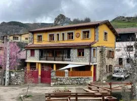 Casa Rural MONTE ROBLO