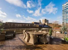 Penthouse Loft apartment with roof terrace Not for events or parties