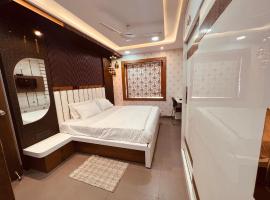 2bed 2bath 2AC kitchen , Puri , Near Beach, Homestay at Ananya Palm Beach Apartment, ξενοδοχείο σε Puri