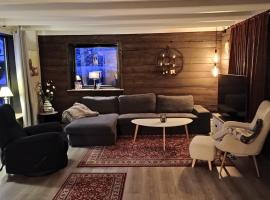 Small farm in Bjørheimsbygd, 30 min from Preikestolen, hotel in Strand