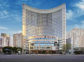 Shanghai Elong Hotel by the bund and Nanjing road Pedestrian street