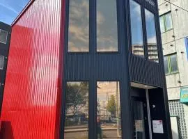 Sapporo Station vicinity, Naebo Station 5 minutes, sleeps up to 6, 2 minutes to the hot spring, plenty of parking