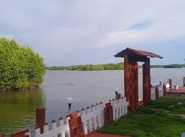 River Lounge Resort