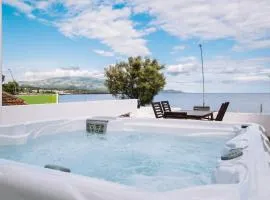 Ocean View Retreat 2 - Sea View with Jacuzzi