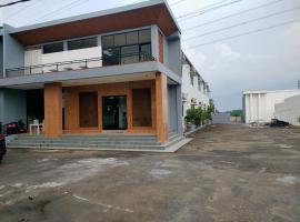 Nusantara ByPass Mojokerto By Reccoma, hotel v destinaci Kranggan