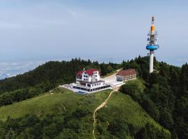 Hochblauen Hotel, hotel v destinaci Badenweiler