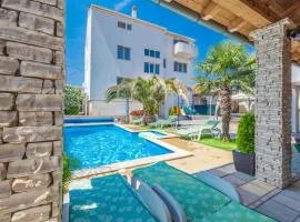 Amazing Apartment In Sukosan