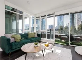 Yaletown Cityview Condo with Balcony near Sunset Beach