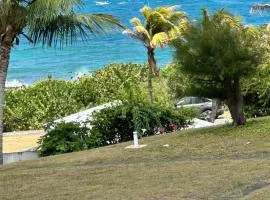 Ti Bel Soley climatisé vue mer avec réservoir d'eau