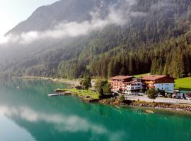 Seehotel St Hubertus, hotel v destinaci Pertisau