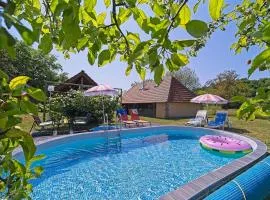 Beautiful Holiday Home Martinscak