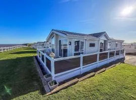 Luxury Lodge With Stunning Sea Views At Hopton Haven Park Ref 80055S