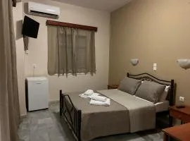 Giakas Rooms