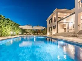 Luxurious Zadar Villa 5 Bedrooms Villa Tranquil Adore Private Heated Pool & Billiards Table Dalmatia
