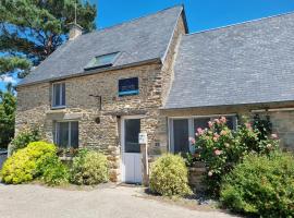 Au Mont Chez Nous # Jacuzzi & Sauna #, hotel v destinaci Pontorson