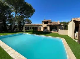 Pine forest house 4 bedrooms with pool