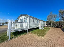 Homely 6 Berth Caravan At Belle Aire Holiday Park Ref 00044Ba, campsite in Hemsby