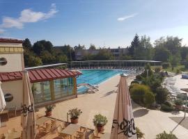 Zalakaros Wellness Apt Relax w Spa, Pool & AC, ξενοδοχείο σε Zalakaros