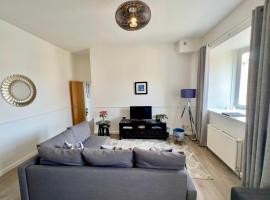 Central Apartment Linlithgow, hotel v destinaci Linlithgow