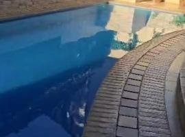 Emerald &Saphire, κατάλυμα με κουζίνα σε Gatunga