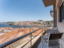 GuestReady - Lovely home with river view