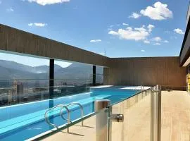Energy 601 - Prestigious Apt/Pool & Jacuzzi