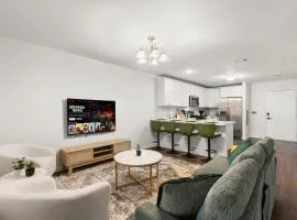 Traveler Haven XL NYC & NWK with free parking