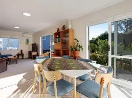 The Peninsula Riverside Abode with Garden Views