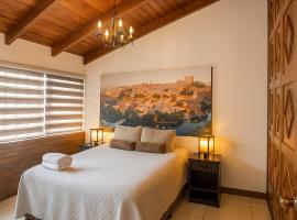 Ole Espa&ntilde;a, hotel with parking in Guatemala