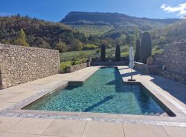 Chambre d'Hôte La Bergerie des Roses, hotel i La Bâtie-Montsaléon