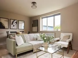 The Twickenham Wonder - Lovely 1BDR Flat with Parking