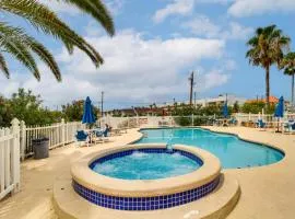Swim, Fish and Suntan Cozy Corpus Christi Retreat