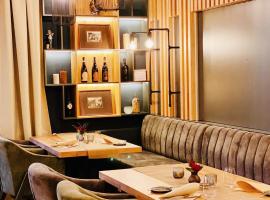 Hotel Altstadt Wöllbacher Tor, khách sạn 3 sao ở Wetzlar