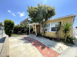 House in Redondo Beach 2 bedroom 1 bath, hotel in Redondo Beach