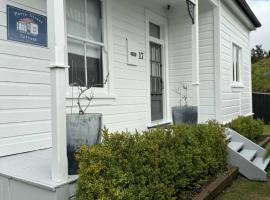 Moore St Cottage, hotel in Ohakune