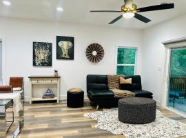 Delux Country Cabin - Pet Friendly, hotel v destinaci Piney