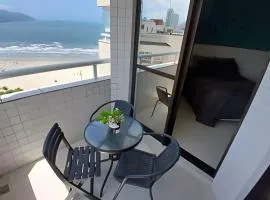 SHB - Flat no melhor de Santos. Pé na areia!