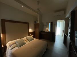Hotel Everest - Bar e Ristorante, hotel v destinaci Gabicce Mare