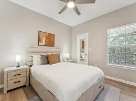 The Calvin 335 I Spacious 2 Bed 1 Bath