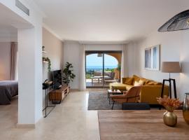 2-BR Middle Floor Apartment with Sea Views, hotel en Benahavís