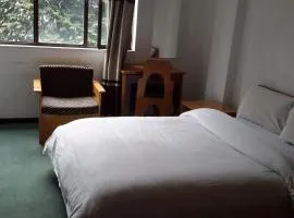L2 Hotel